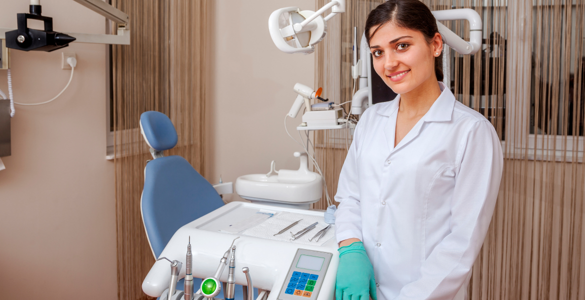 Diş Hekimi Asistanlığı Eğitimi   [50 AP / 30 CP / 100 PP]